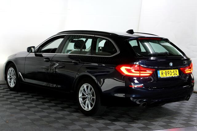 BMW 5-Serie Touring 520i Executive NAVI LED STOELVW CAMERA LED '18
