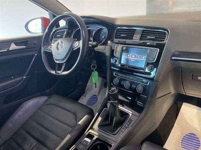 Volkswagen Golf 1.6 CR TDi  R LINE  CRUISE  CLIM   RADARS