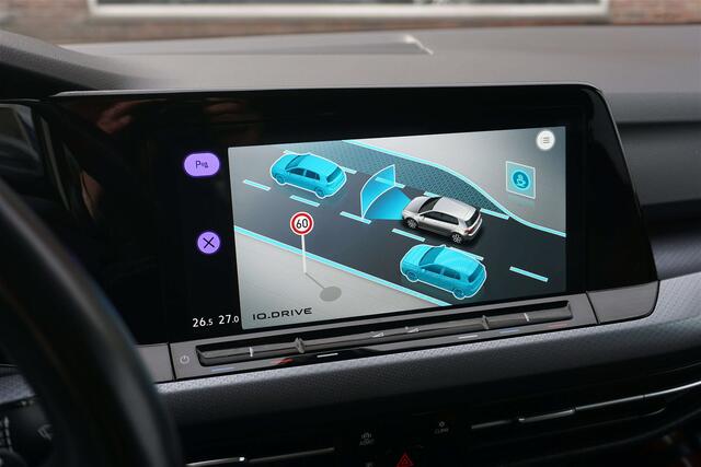 Volkswagen Golf 2.0 SCR TDi Active DSG NAVI-CAMERA-LED-COCKPIT