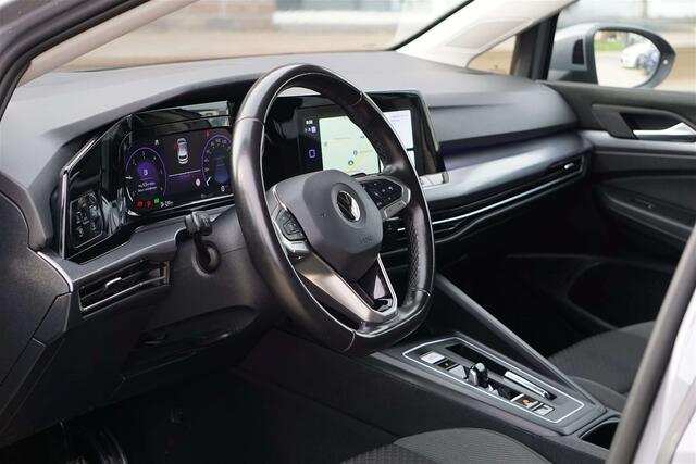 Volkswagen Golf 2.0 SCR TDi Active DSG NAVI-CAMERA-LED-COCKPIT