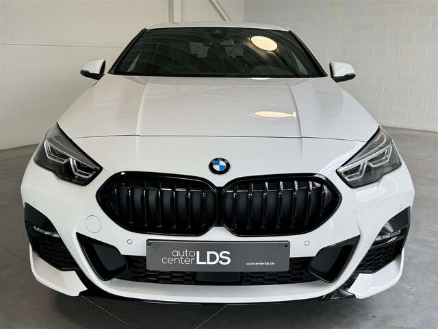 BMW 2-Serie 218iA- M-Pakket - Apple CarPLay - LED - 19