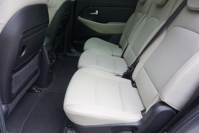 KIA Carens 1.7 CRDI Fusion Automaat-Navi-Pano-Airco-Garantie