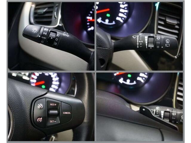 KIA Carens 1.7 CRDI Fusion Automaat-Navi-Pano-Airco-Garantie