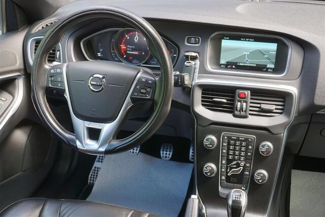 Volvo V40 2.0 D4 R-Design Navi-Camera-Airco- Pano- Garantie