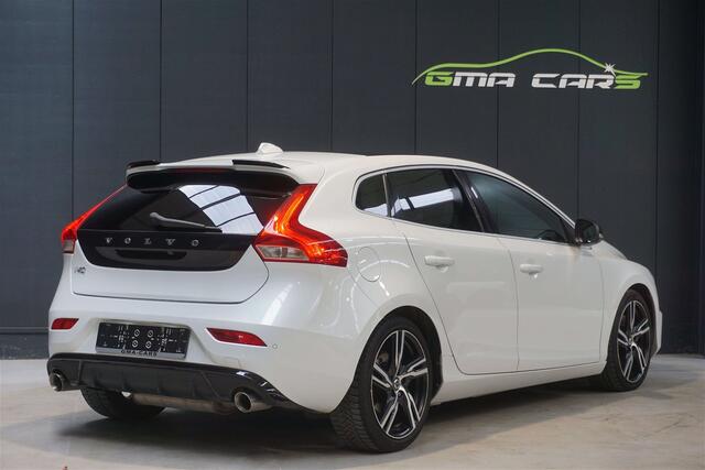 Volvo V40 2.0 D4 R-Design Navi-Camera-Airco- Pano- Garantie