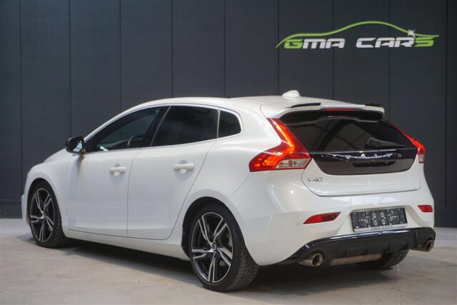 Volvo V40 2.0 D4 R-Design Navi-Camera-Airco- Pano- Garantie