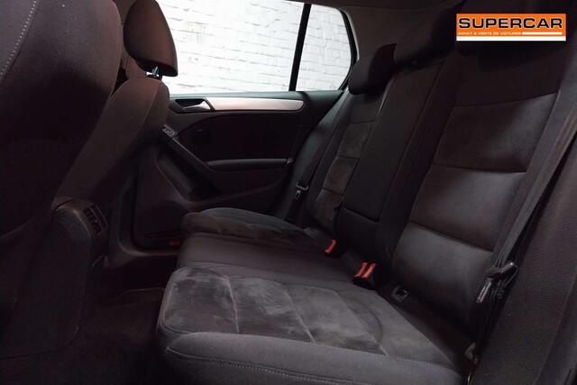 Volkswagen Golf 1.6  TDi Trendline DSG Navi  A/C  Bth  215X60M