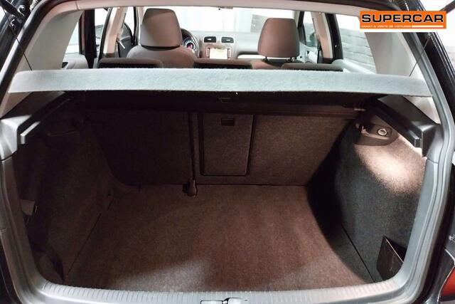 Volkswagen Golf 1.6  TDi Trendline DSG Navi  A/C  Bth  215X60M