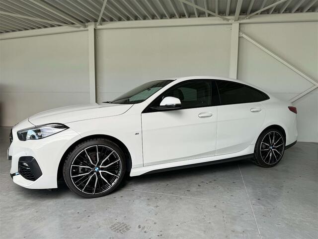 BMW 2-Serie 218i Gran Coup� - M-Pakket - LED - 19 velgen