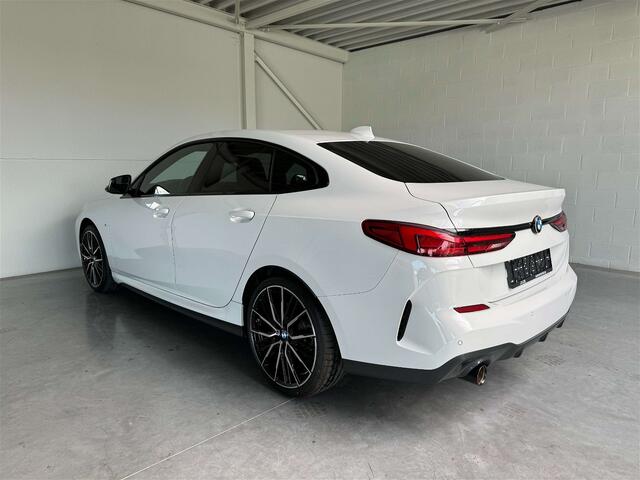 BMW 2-Serie 218i Gran Coup� - M-Pakket - LED - 19 velgen