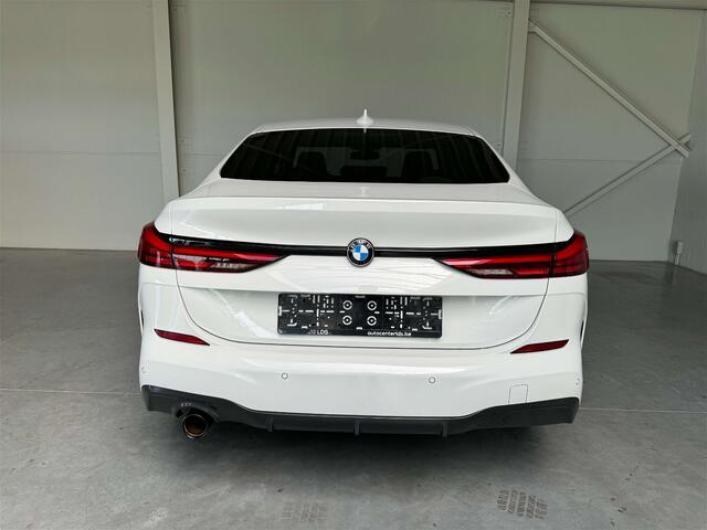 BMW 2-Serie 218i Gran Coup� - M-Pakket - LED - 19 velgen