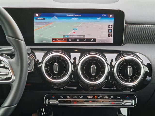 Mercedes-Benz A-Klasse  Launch Edition  Automaat  Navi  Widescreen