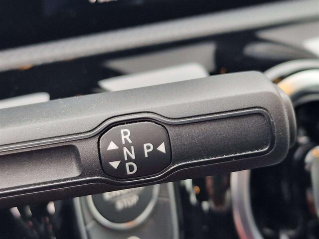 Mercedes-Benz A-Klasse  Launch Edition  Automaat  Navi  Widescreen