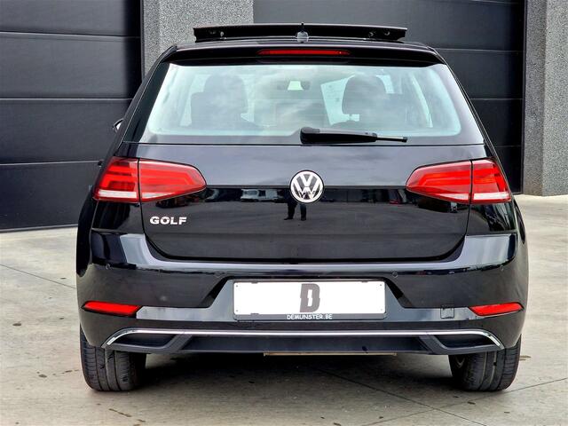 Volkswagen Golf 1.6 TDi Comfortline  PANO  NAVI  LED  CAMERA