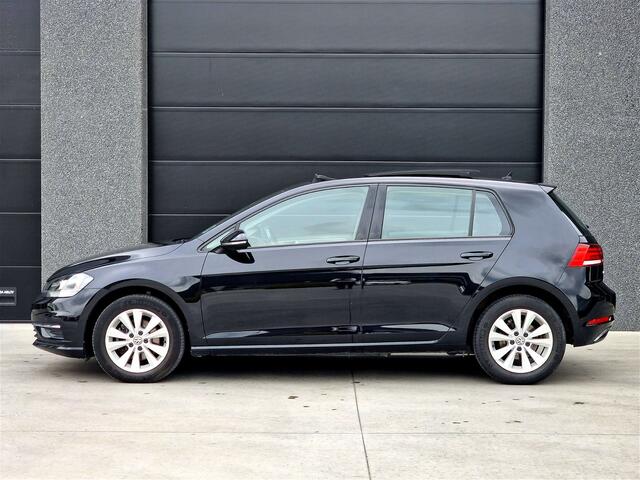 Volkswagen Golf 1.6 TDi Comfortline  PANO  NAVI  LED  CAMERA