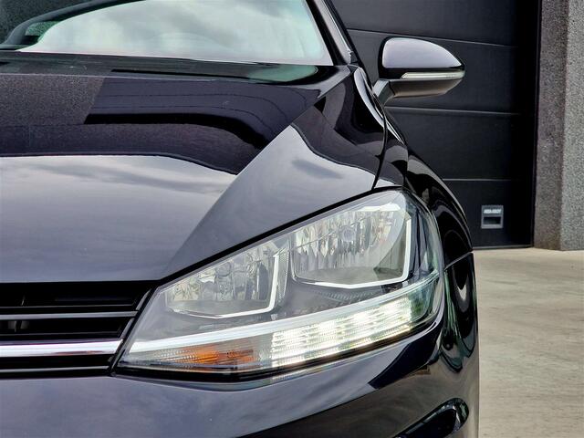 Volkswagen Golf 1.6 TDi Comfortline  PANO  NAVI  LED  CAMERA