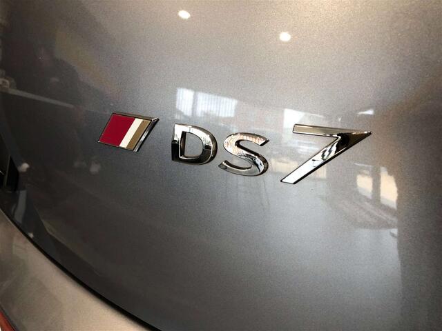 DS DS 7 Crossback 1.5 HDi 130CV PERFORMANCE LiNE B.AUTO8 ALCANTARA