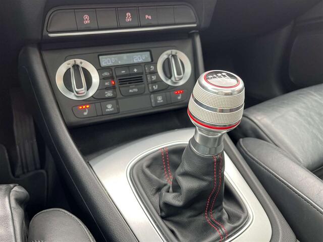Audi Q3 2.0 TDi S linetoit panocuirledxenons