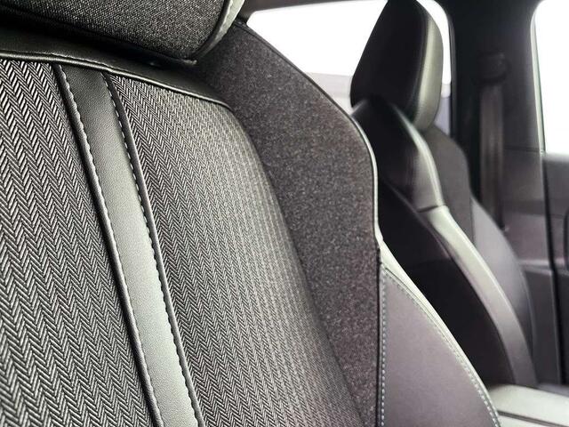 Peugeot 3008 1.5 HDI Allure | 360�CAM | KEYLESS