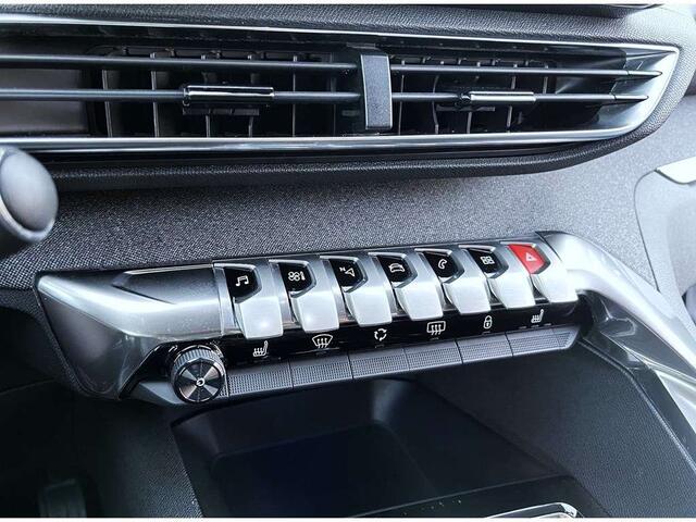 Peugeot 3008 1.5 HDI Allure | 360�CAM | KEYLESS