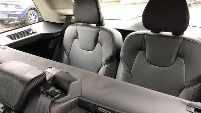 Volvo XC90 Momentum-7 places-D4 Geartronic-Cuir