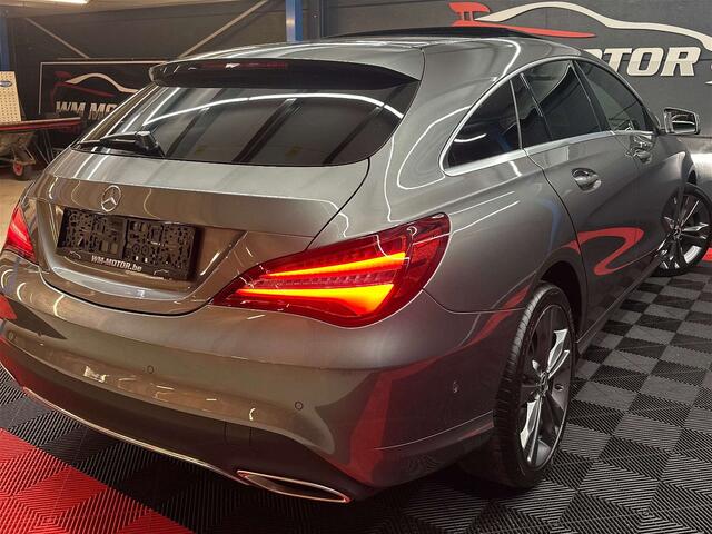 Mercedes-Benz CLA-Klasse da // Toit Pano // Camera