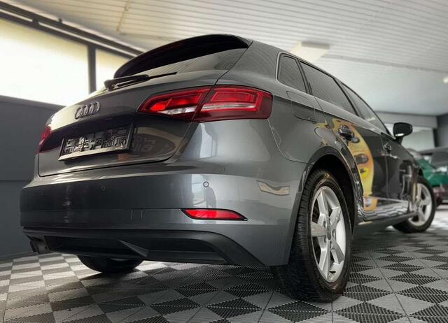 Audi A3 1.5TFSI 1er propri�taire garantie 12 mois