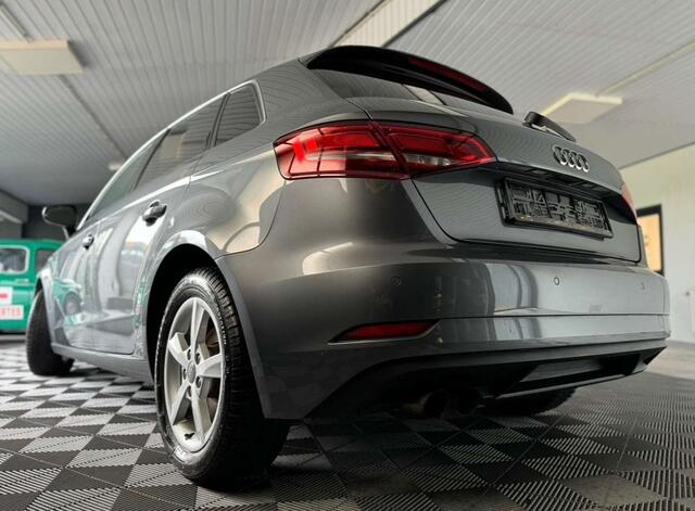 Audi A3 1.5TFSI 1er propri�taire garantie 12 mois
