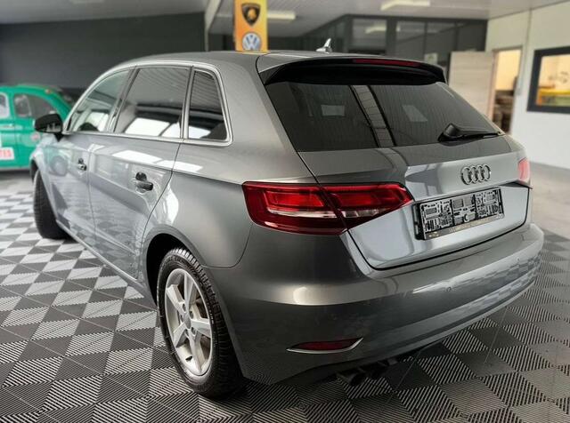 Audi A3 1.5TFSI 1er propri�taire garantie 12 mois
