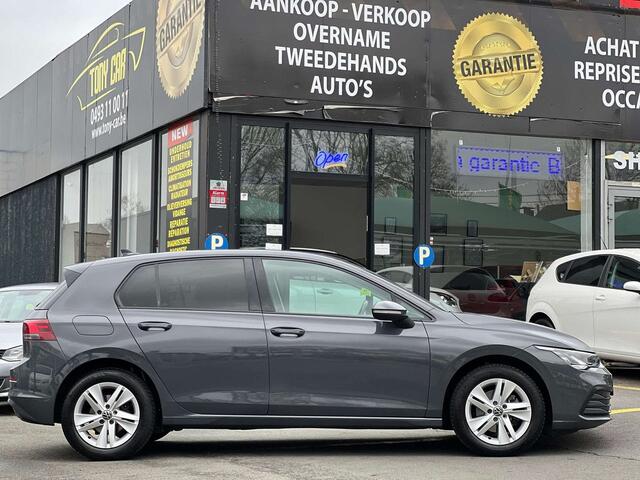 Volkswagen Golf 1.5 TSI LifeNAVIAndroidCarPlayUSBBTLED