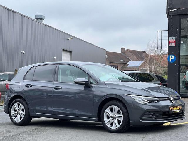 Volkswagen Golf 1.5 TSI LifeNAVIAndroidCarPlayUSBBTLED