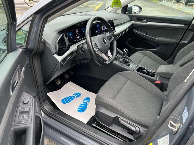 Volkswagen Golf 1.5 TSI LifeNAVIAndroidCarPlayUSBBTLED