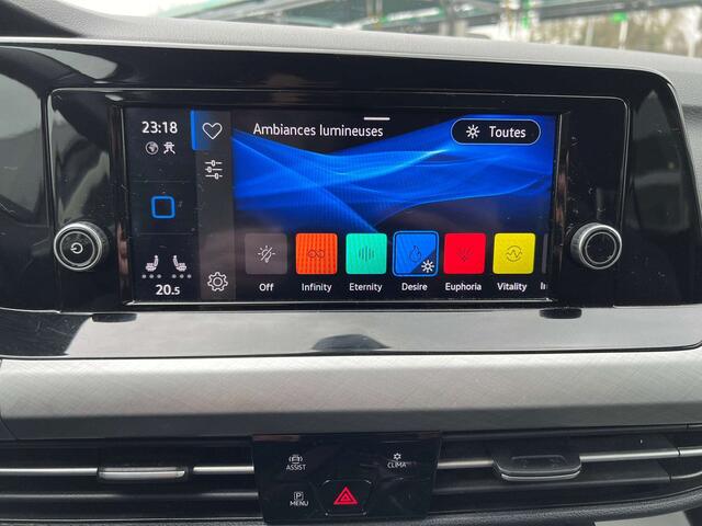 Volkswagen Golf 1.5 TSI LifeNAVIAndroidCarPlayUSBBTLED