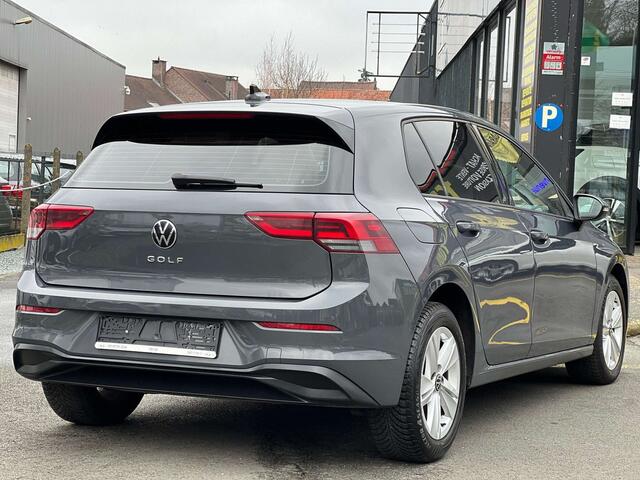 Volkswagen Golf 1.5 TSI LifeNAVIAndroidCarPlayUSBBTLED