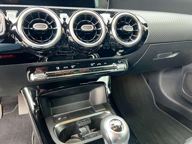 Mercedes-Benz A-Klasse NAVI - CAMERA - LEDER- LED - 66000KM - GARANTIE