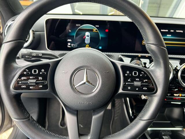 Mercedes-Benz A-Klasse NAVI - CAMERA - LEDER- LED - 66000KM - GARANTIE