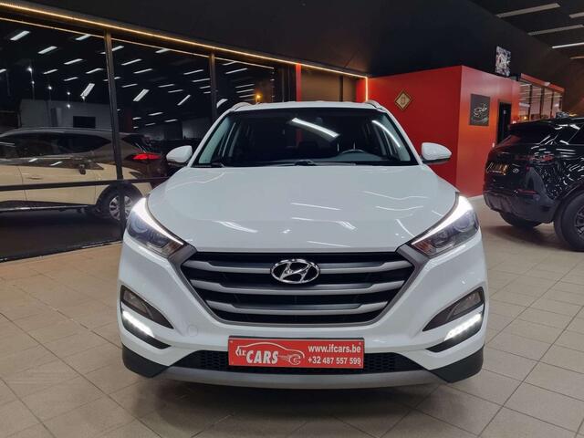 Hyundai Tucson blue 1.7 CRDi 2WD Intro EditionCAMERANAVIGATIE