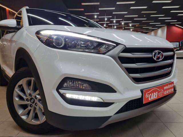 Hyundai Tucson blue 1.7 CRDi 2WD Intro EditionCAMERANAVIGATIE