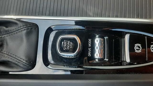 Volvo XC60 Momentum Pro D4 Geartronic diesel 163 pk