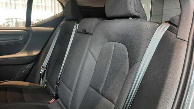 Volvo XC40 Momentum Core, T2