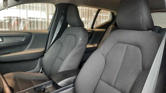 Volvo XC40 Momentum Core, T2