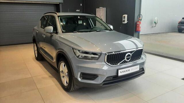 Volvo XC40 Momentum Core, T2