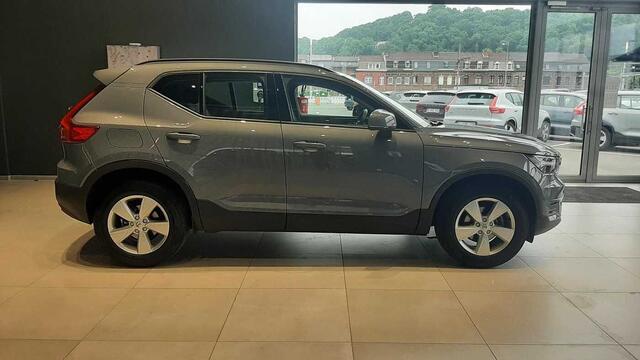 Volvo XC40 Momentum Core, T2