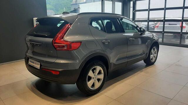 Volvo XC40 Momentum Core, T2