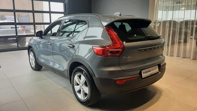 Volvo XC40 Momentum Core, T2