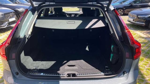 Volvo V90 Cross Country Plus, B4 AWD mildhybrid, Diesel