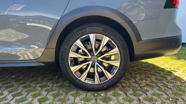 Volvo V90 Cross Country Plus, B4 AWD mildhybrid, Diesel