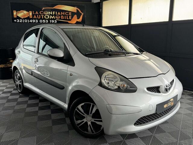 Toyota Aygo 1.0i 1er propri�taire garantie 12 mois