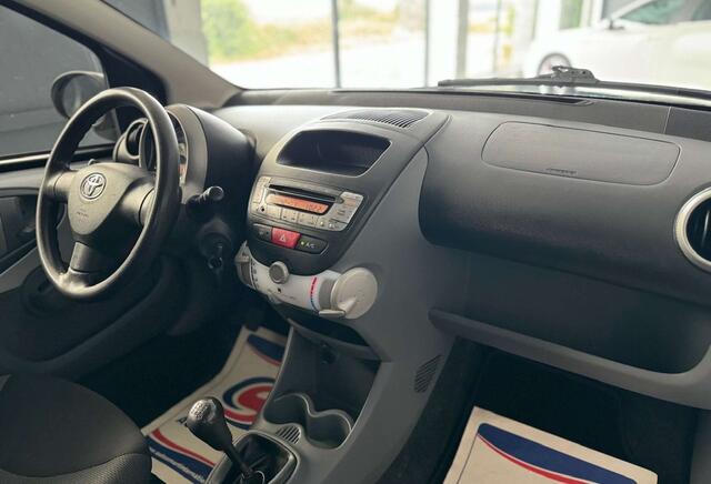 Toyota Aygo 1.0i 1er propri�taire garantie 12 mois