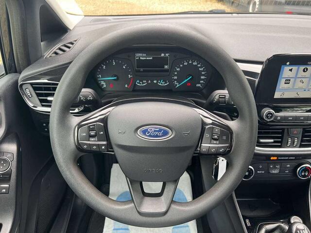 Ford Fiesta 1.5 TDCi Busines  CARPLAY BLUETOOHT PDC  CRUISE